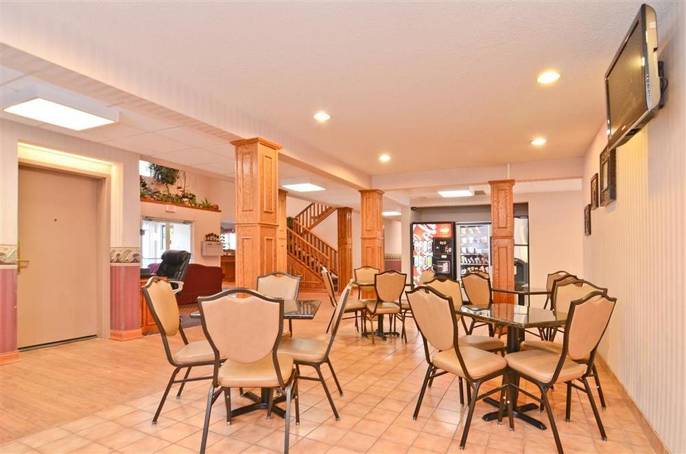 Baymont By Wyndham Il Hotel 3*