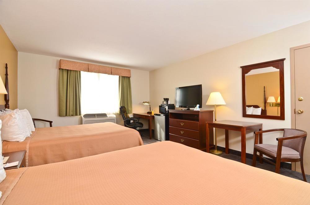 Baymont By Wyndham Il Hotel Chester