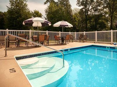 Baymont By Wyndham Il 3* Chester